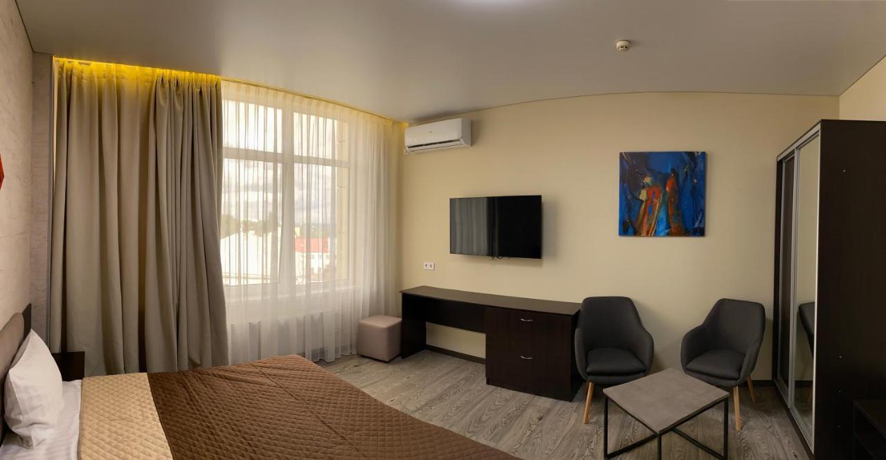 Hotel Atmosphere Poltava Bagian luar foto